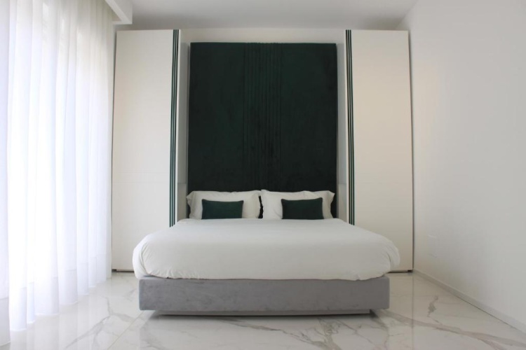 1 Bedroom Apartment with sea view