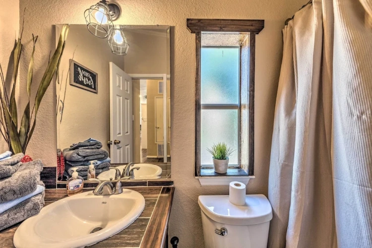 3 Bedrooms Cottage