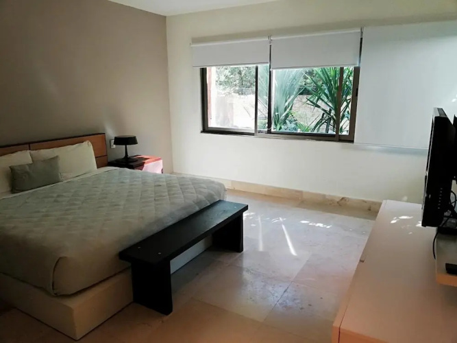 Via 38 C01 by Realty Group