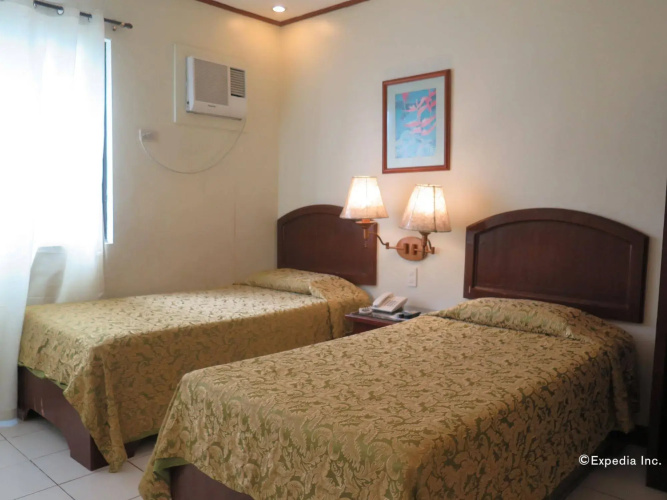OYO 210 Apple Tree Suites