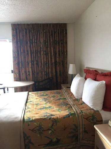 LAX Suites