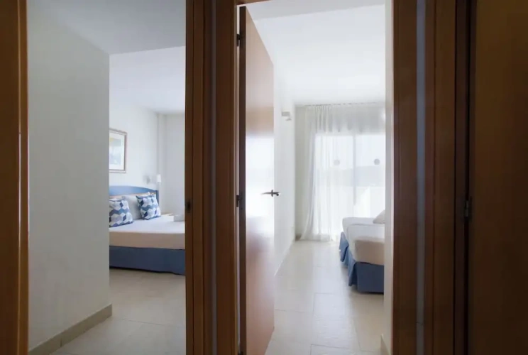 2 Bedrooms Apartment with balcony