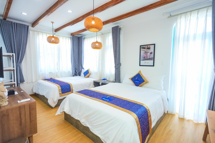 Quadruple Suite