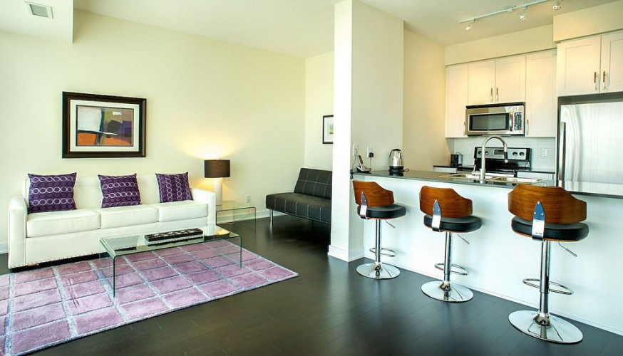Pathway Luxury Suites - 4065 Brickstone