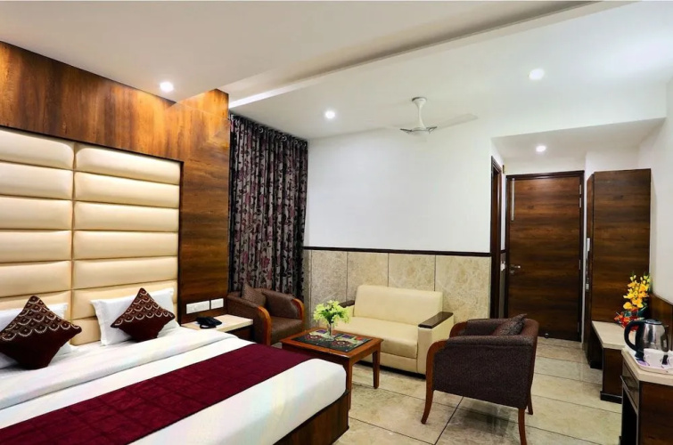 Hotel The Grand Inn