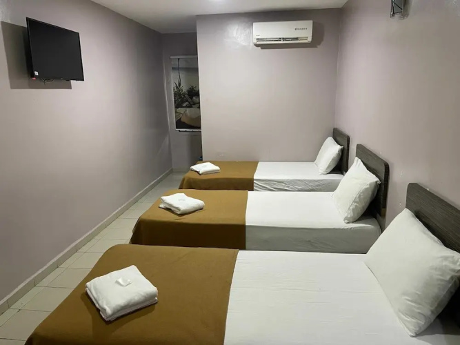 OYO 91119 Hotel D Lima Inn