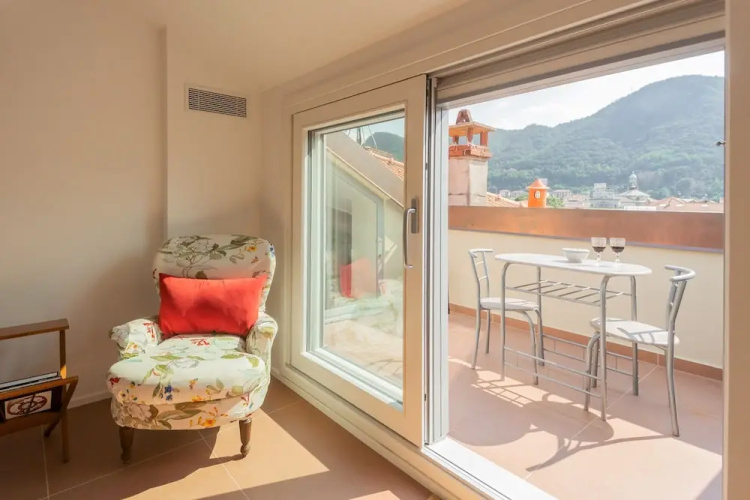 Rooftop Nest in Como City Center