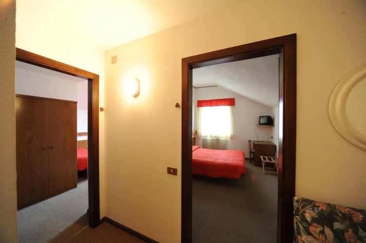 2 Bedrooms Standard Family room