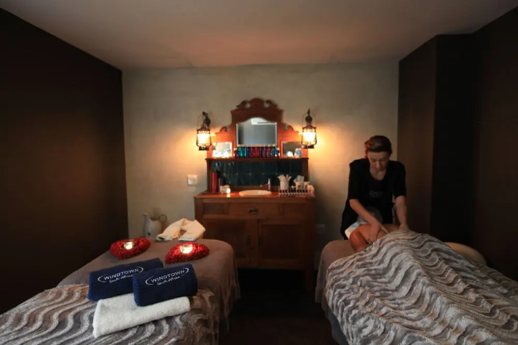 Windtown Lagoon Hotel