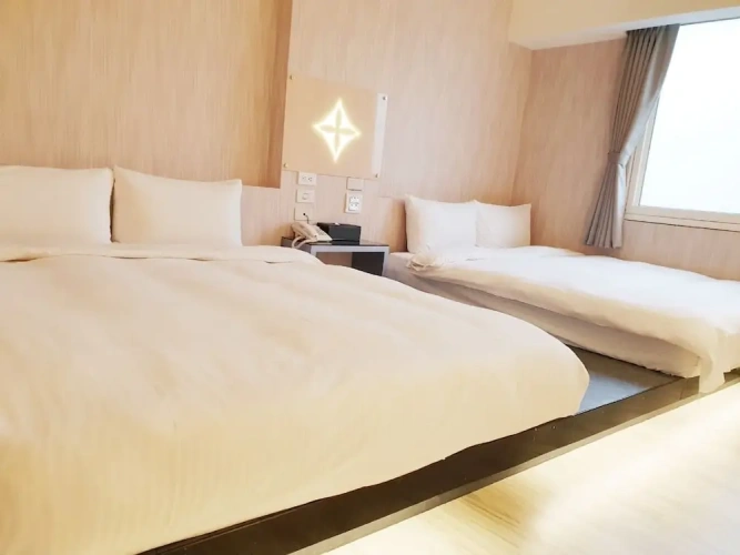 Business Quadruple room