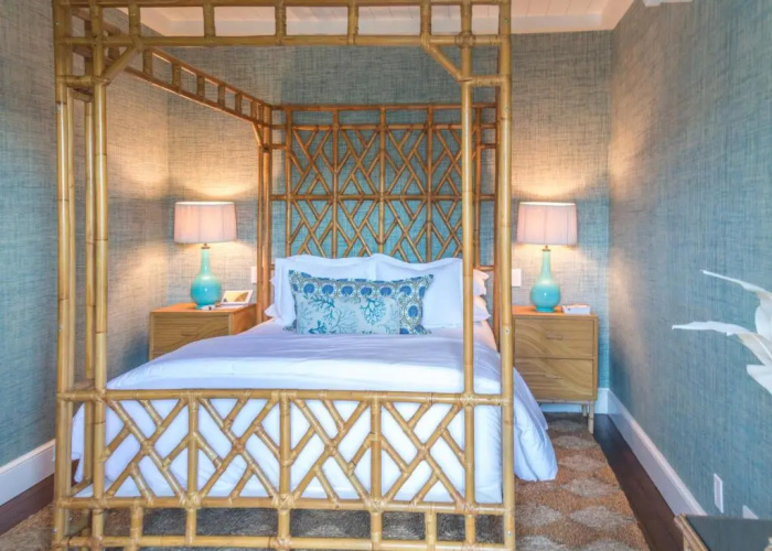 Eleven Bahama House