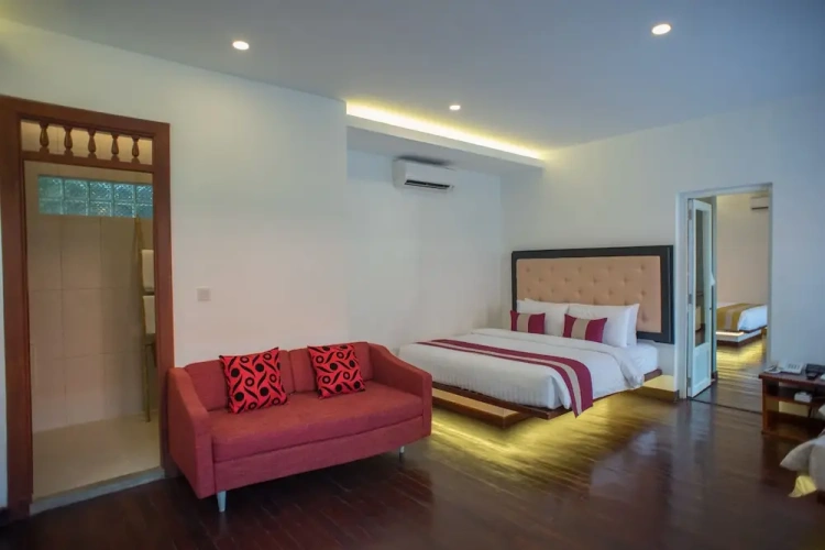 Standard Family room with balcony and with pool view