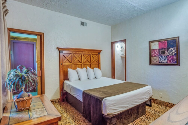 4 Bedrooms Cottage
