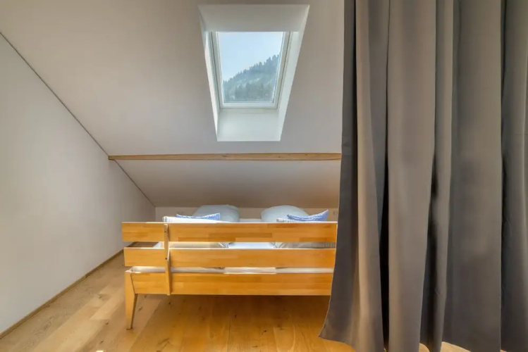 Hus 24