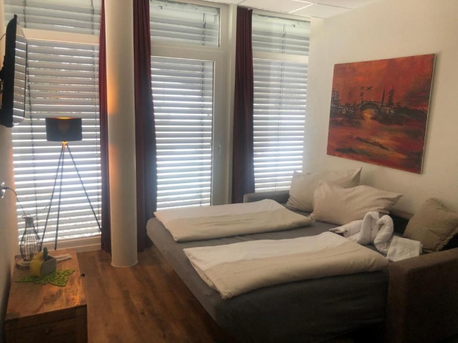 1 Bedroom Apartment