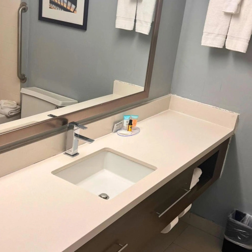 Envision Hotel & Conference Center Mansfield-Foxboro photo 11
