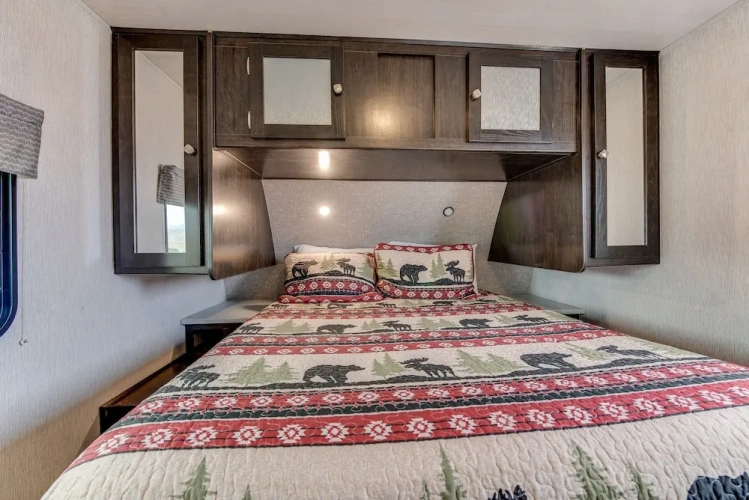 Elegant RV Camper