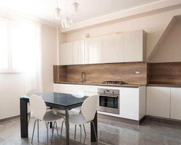 1 Bedroom Apartment