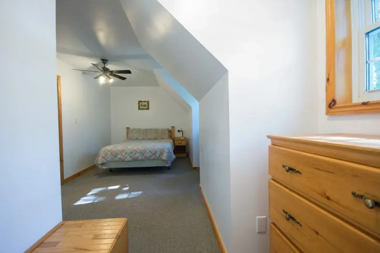 Fifth Lake Cottages