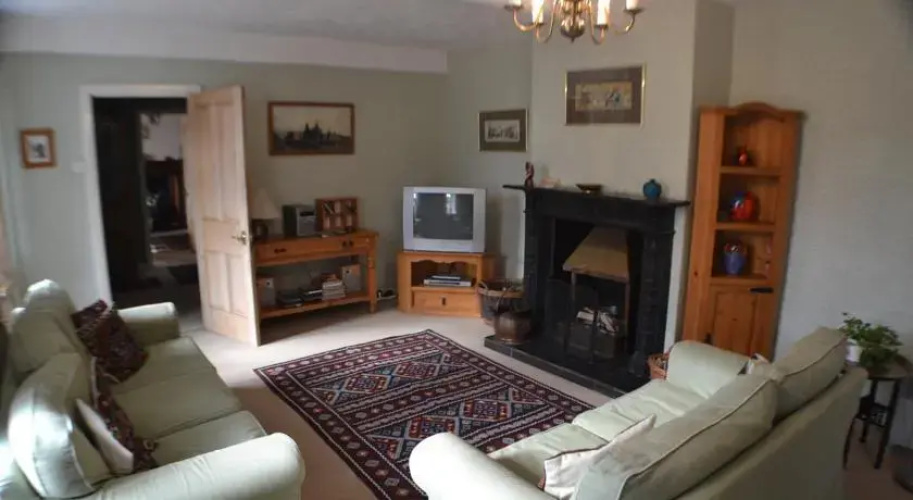 Bryn Aber, Llangybi