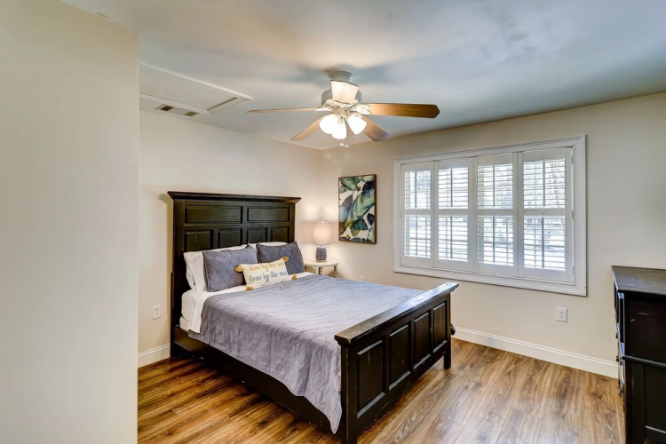 8 Hickory Lane