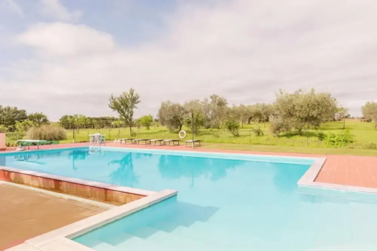 Thyme apt With Shared Pool