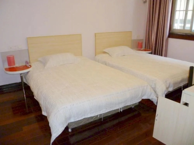 Qinyuan Hostel