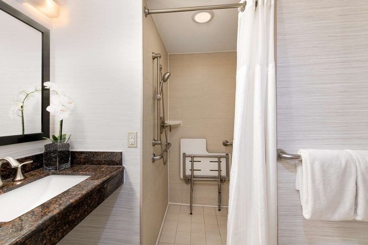 DoubleTree by Hilton Denver - Thornton photo 12