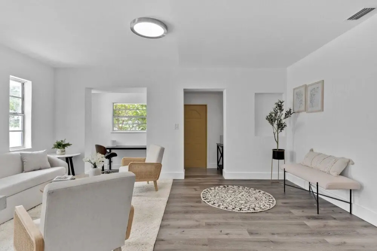 Upper Design District 3BD Home w/Jacuzzi and Backyard