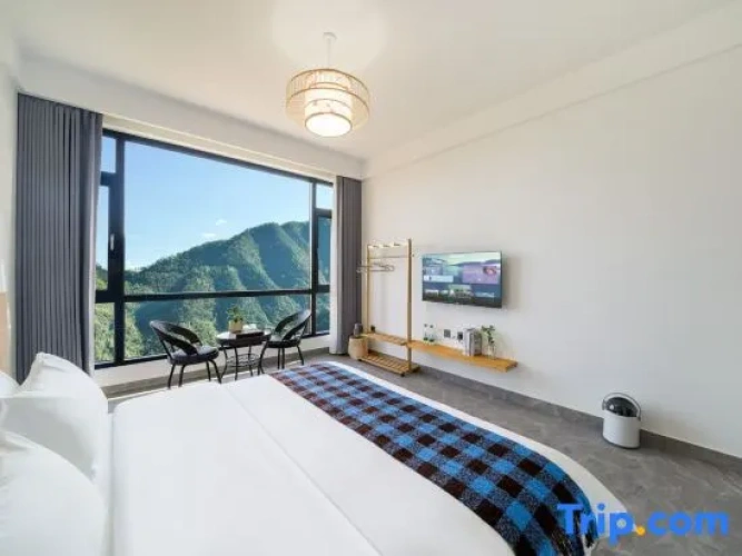 Standard Double room with mountain view