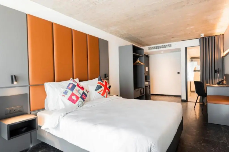 Empire Studio Apartments