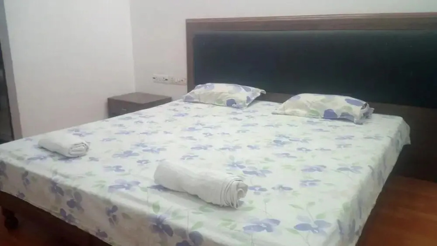 Esan Guest House Varanasi by Goroomgo