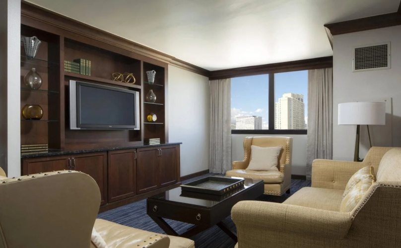 Sheraton Norfolk Waterside Hotel