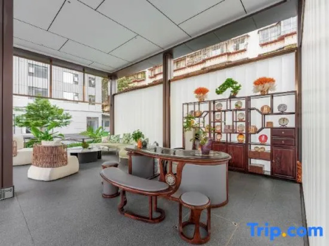 Howard Johnson Life GUANDU KUNMING