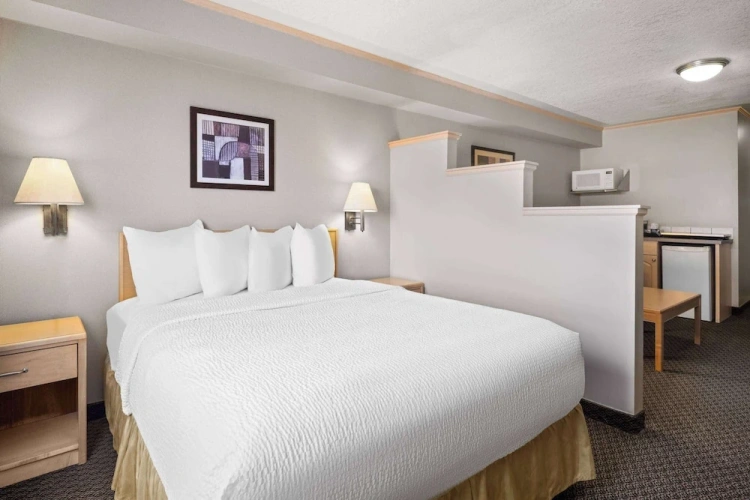Quadruple Suite