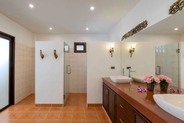 Grand Pool Villa