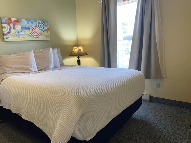 Sea Breeze Court