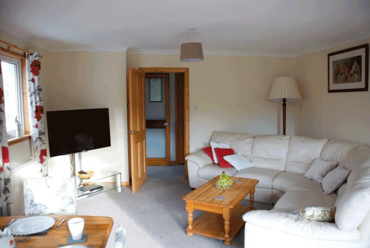 Lovely 3 Bedroom Bungalow Located in Drummore