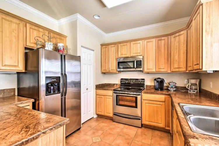3 Bedrooms Apartment