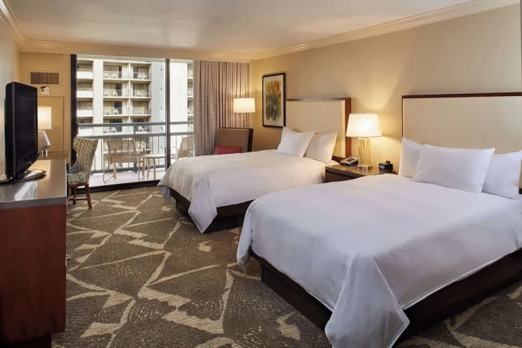 1 Bedroom Diamond Head Tower Accessible Double Suite with ocean view