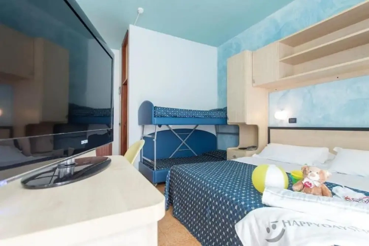 Standard Quadruple room with balcony