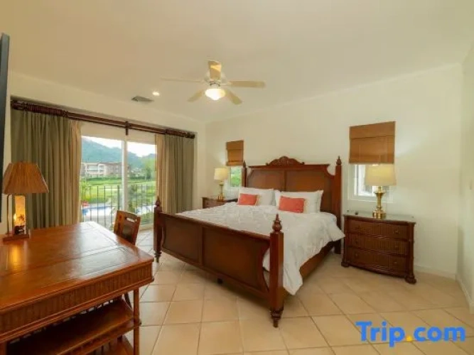 3 Bedrooms Apartment