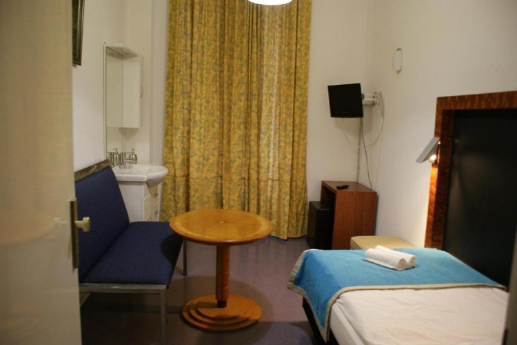 Classic Single room with view