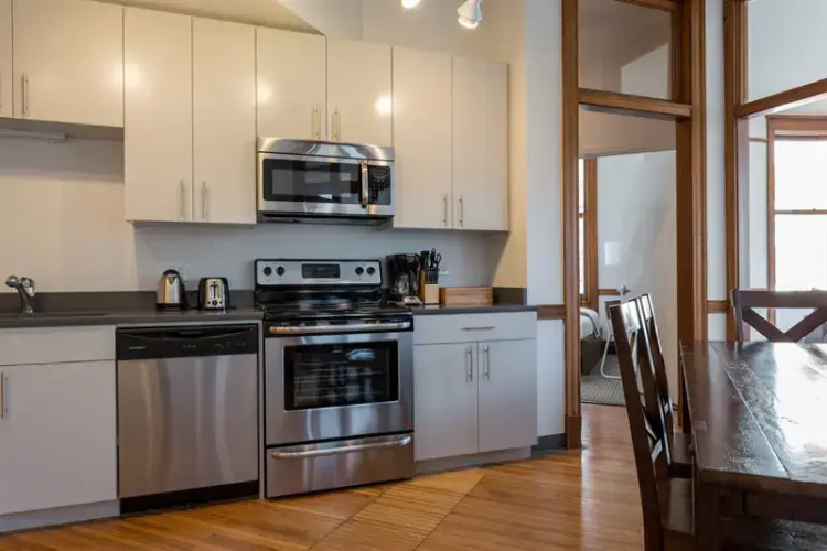 Hip 3BR in the Chicago Loop by Sonder