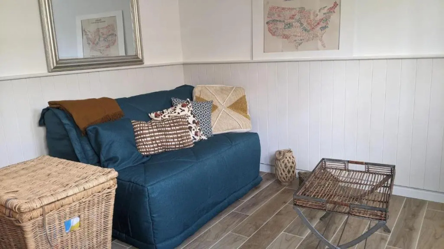 Seashore Hideaway studio