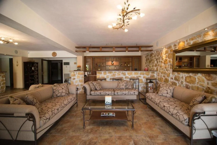 Vathi Hotel