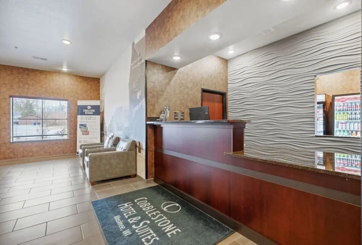Cobblestone Hotel & Suites - Mosinee