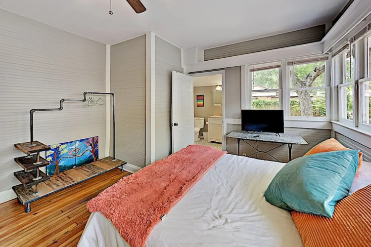 807ehs4x 2 Bedroom Home