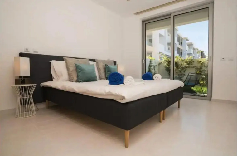 Modern Ocean Front Apartment
