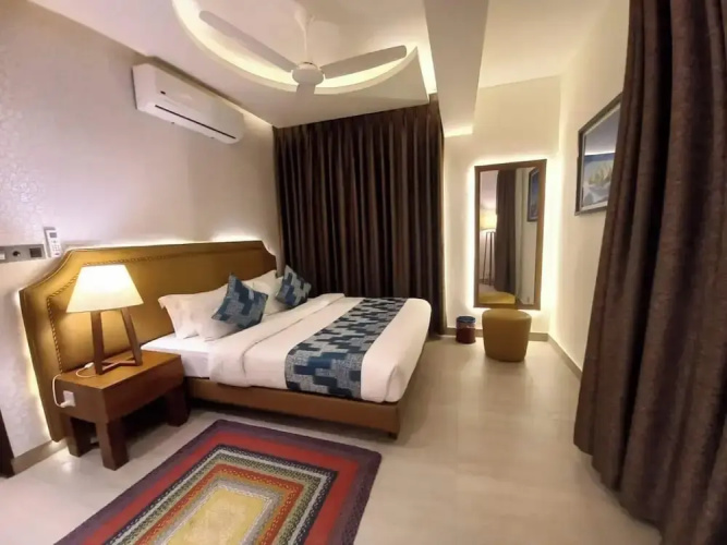 Royal Pearl Suites